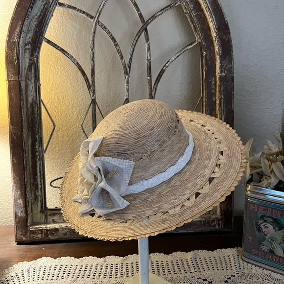 None Accessories - Straw Hat With Flower , 8 Inches Wide in Hat